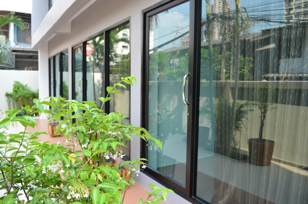 Varinda Hostel Бангкок Екстер'єр фото